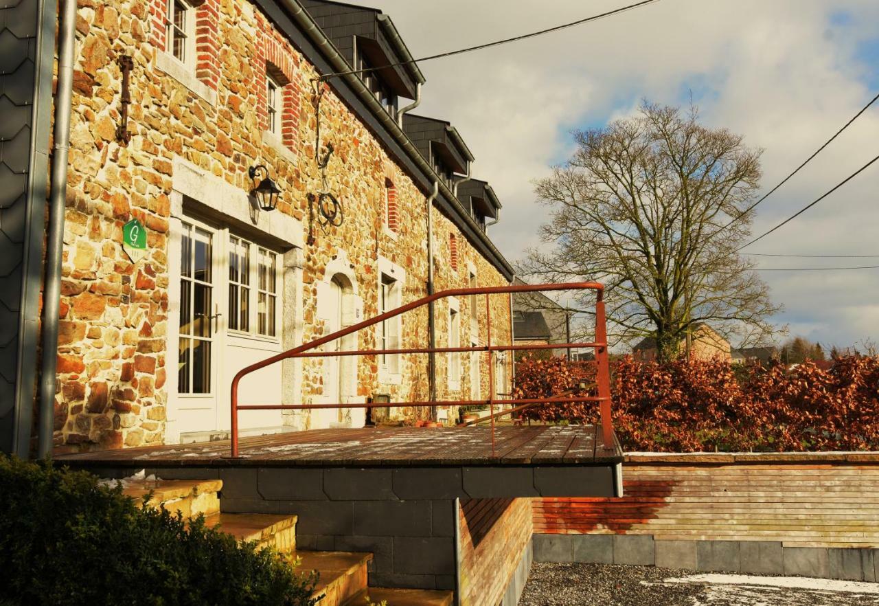 Les Houx De Mathieu Villa Engis Eksteriør bilde